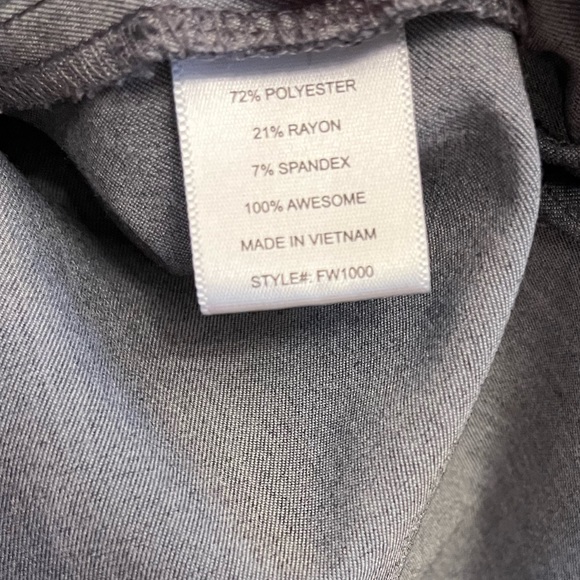 Gray Figs Scrub Set Size Medium - Picture 5 of 11